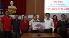 Bệnh viện Xuyên Á TP. Hồ Chí Minh trao tặng sữa dinh dưỡng tại huyện Cư Jút