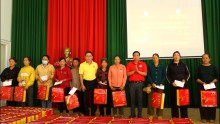 Quỹ Thiện Tâm của Tập đoàn VinGroup tặng quà cho hộ nghèo  tại xã Đăk Đrông nhân dịp Tết Giáp Thìn 2024