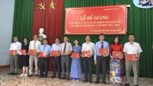 Bế giảng lớp trung cấp LLCT khoá 101, năm học 2023 - 2024 tại huyện Cư Jút